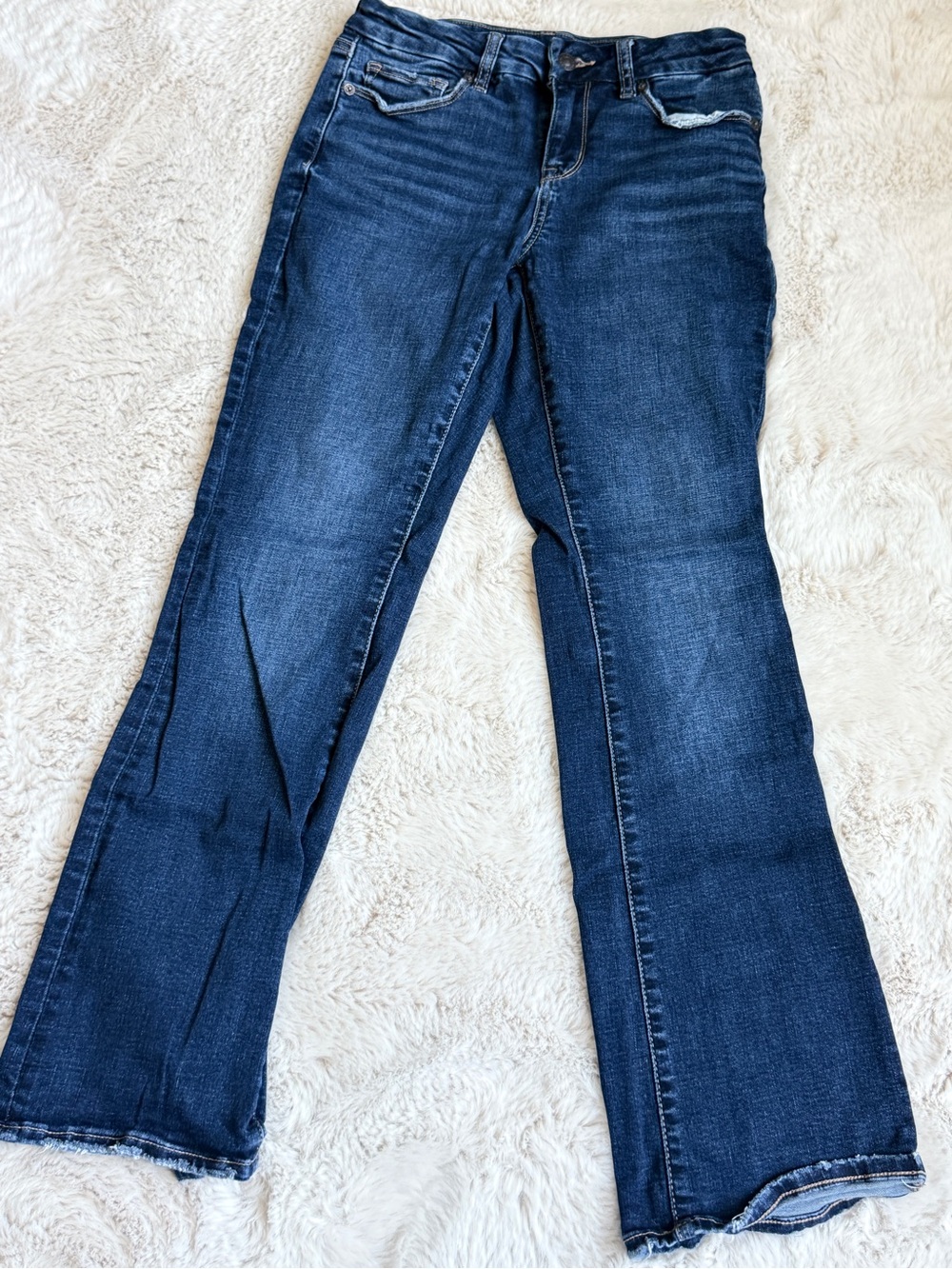 American Eagle Curvy High Rise Skinny Kick. 4 short. Stretch.